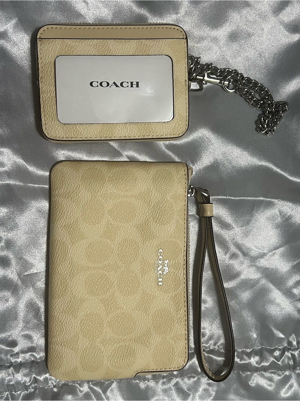 Coach Hay Signature Zip Wristlet with Matching ID Card Zip Case